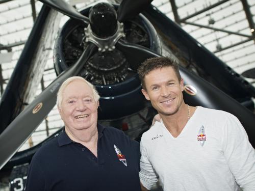 USAF colonel (ret.) Joe Kittinger and Felix Baumgartner pose together at a press conference.