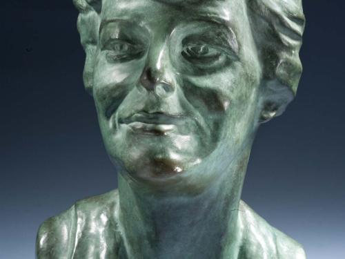 Bust of Amelia Earhart