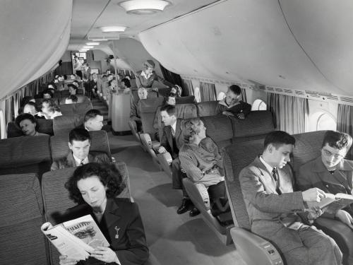 Boeing 377 Stratocruiser Seating