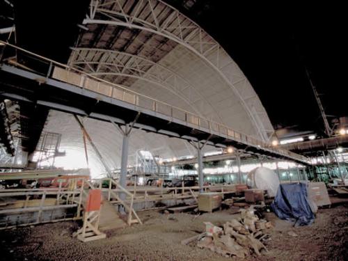 Udvar-Hazy Center observation walkway