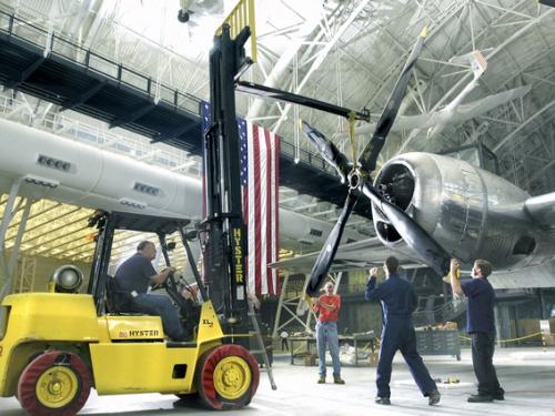 <em>Enola Gay</em> Assembly at Steven F. Udvar-Hazy Center