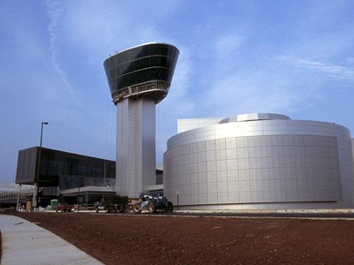 Theater and tower at Udvar-Hazy Center entrance