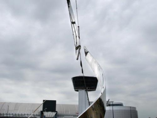 Ascent Sculpture, Udvar-Hazy Center, assembly