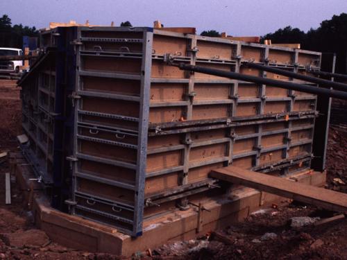 Forms for Udvar-Hazy Center thrust blocks in place