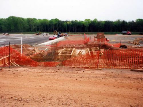 Udvar-Hazy Center parking lot view