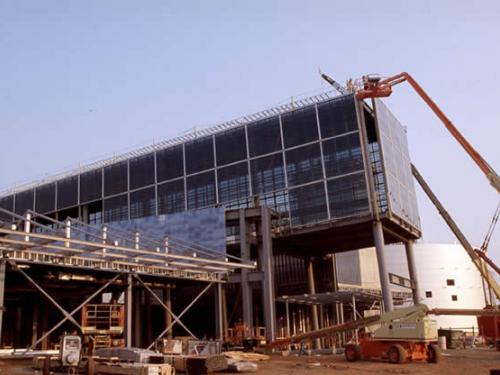 Glass in place for the Udvar-Hazy Center entryway