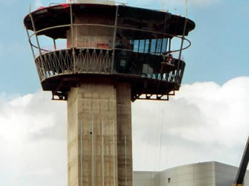 Udvar-Hazy Center Engen Tower gets glass