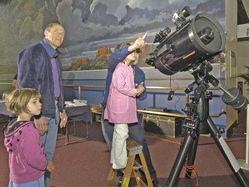 Astronomer with kids