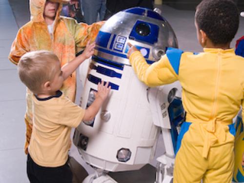 Kids Love Meeting R2D2 at Air & Scare