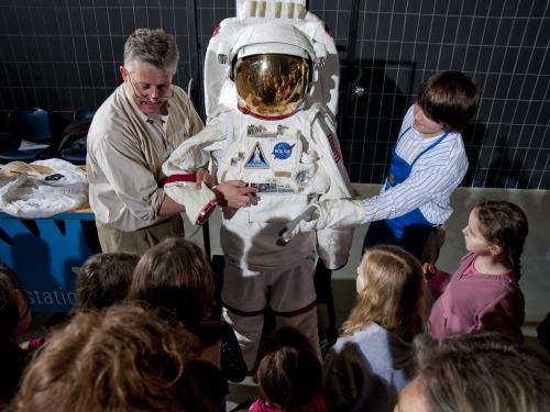 Living and Working in Space Discovery Station