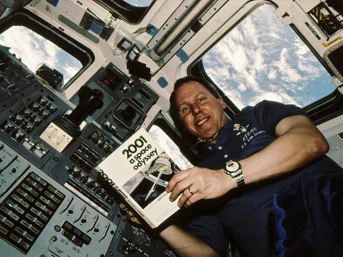 Tom Jones with <i>2001 A Space Odyssey</i> on Space Shuttle <i>Atlantis</i>