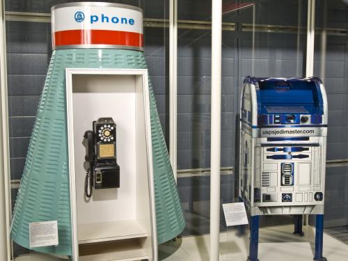 The R2-D2 mailbox in a display case at the National Air and Space Museum’s Steven F. Udvar-Hazy Center.