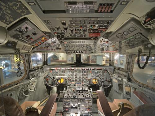 Cockpit of Douglas DC-7 in museum