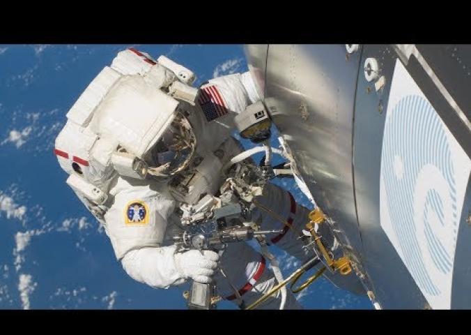 An astronaut explains how astronauts deal with extreme temperatures in space.