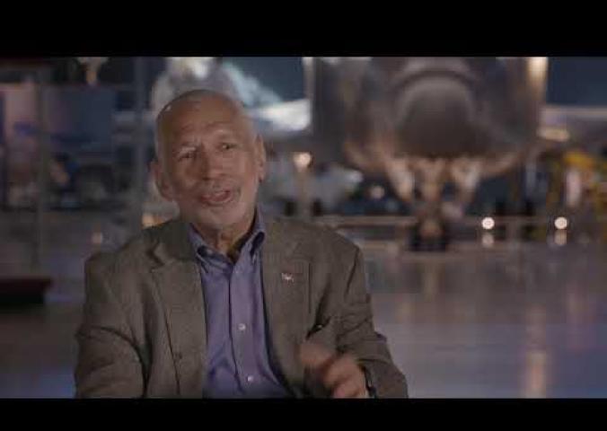 Gen. Charlie Bolden is awarded the 2019 National Air and Space Museum Trophy for Lifetime Achievement.