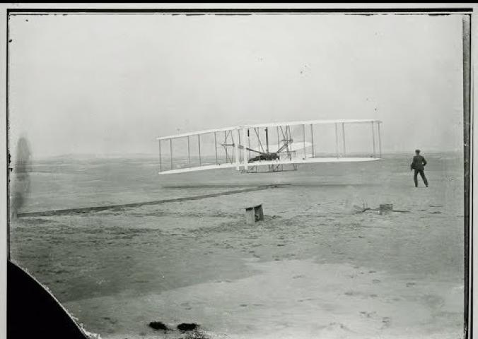 A lesson about how parts of airplanes have stayed the same and differed since the first flight by the Wright brothers.