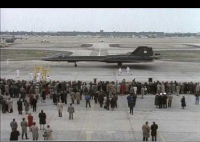A museum docent describes the final record-setting flight of the SR-71 currently located at the museum.