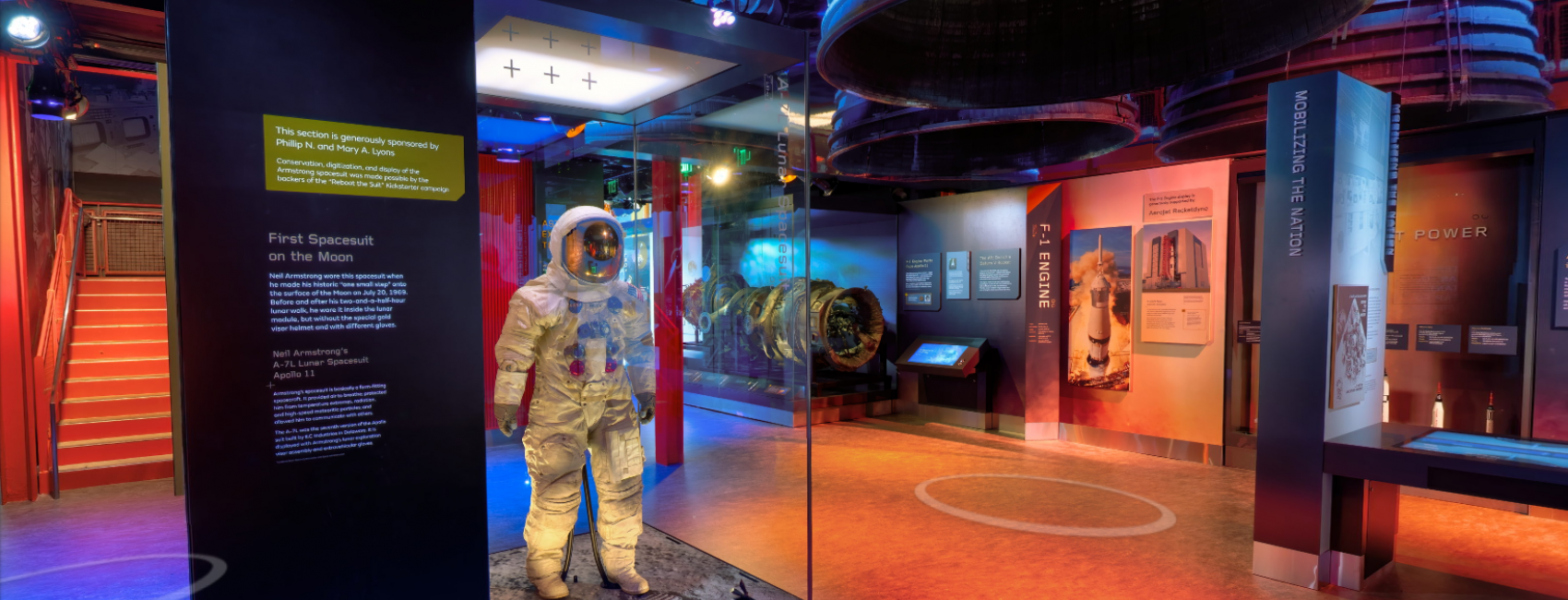 Virtual tour of Destination Moon Gallery.