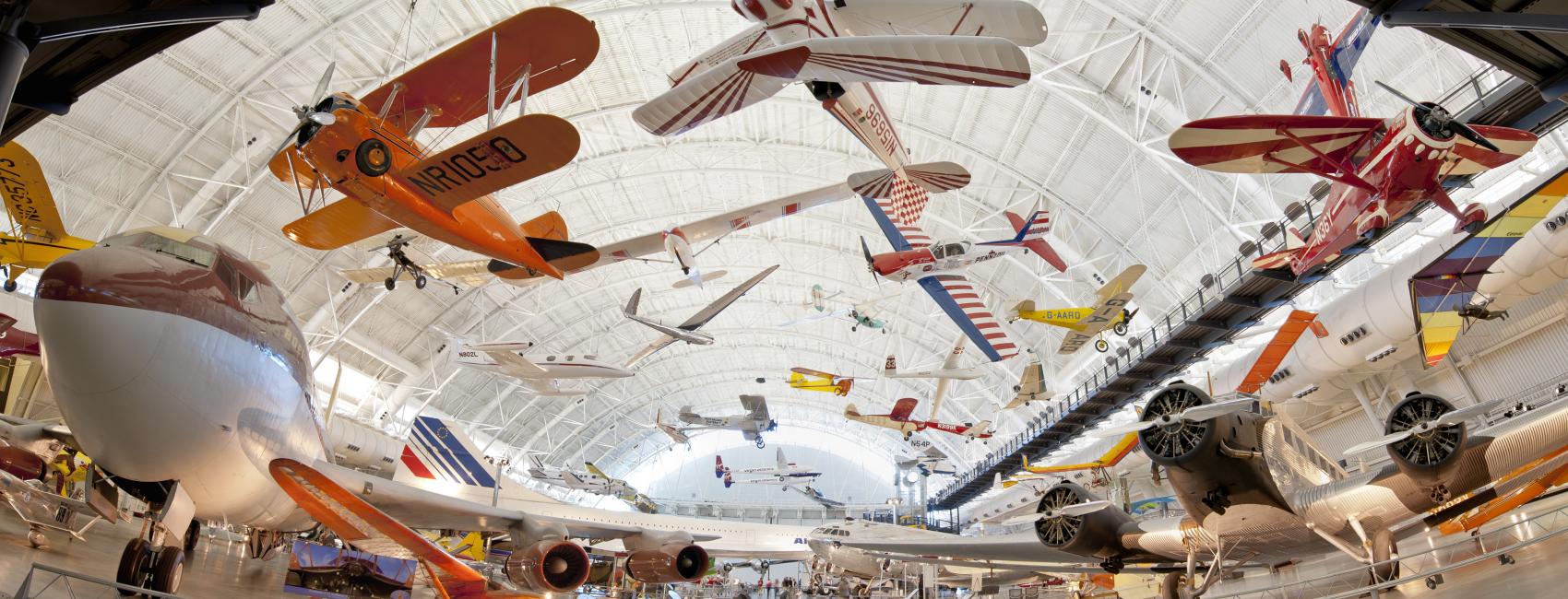 Explore el Museo Nacional del Aire y el Espacio National Air and