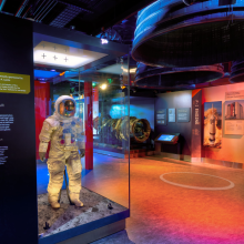 Virtual tour of Destination Moon Gallery.