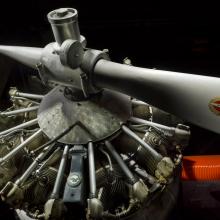 Close up view of the propellers of a plane. 