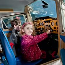 Exploring the Cessna Cockpit