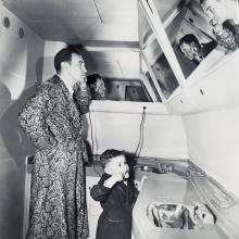 Boeing 377 Stratocruiser Dressing Room