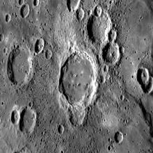 Mercury - Crater Ejecta and Chains of Secondary Impacts