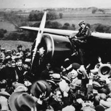 Amelia Earhart, Lockheed Model 5B Vega