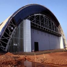 Udvar-Hazy Center north hangar doors are in place