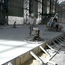 Laying the Udvar-Hazy Center Space Hangar floor