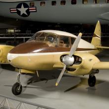 Piper Apache at the Udvar-Hazy Center