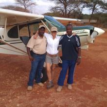 Patty Wagstaff with two Kenyan pilots