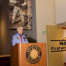 Alan Bean Speaks at Flight Jacket Night