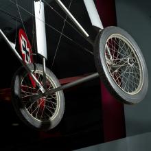 Wheels and metal framing under body of Voisin Type 8 aircraff