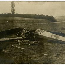 The body of Quentin Roosevelt beside his crashed aircraft.