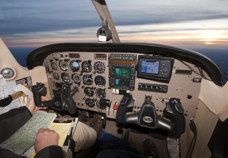 Piper Archer III Cockpit