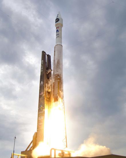 Launch of LROC