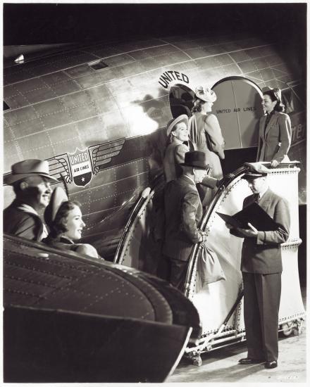 United Airlines DC-3