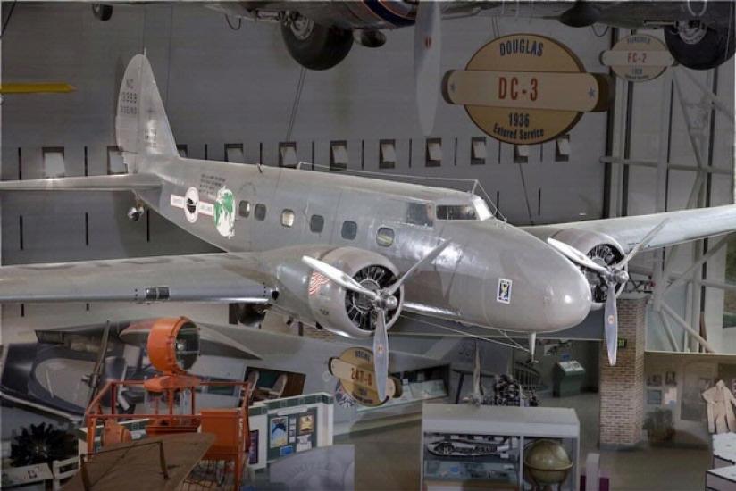 Boeing 247-D