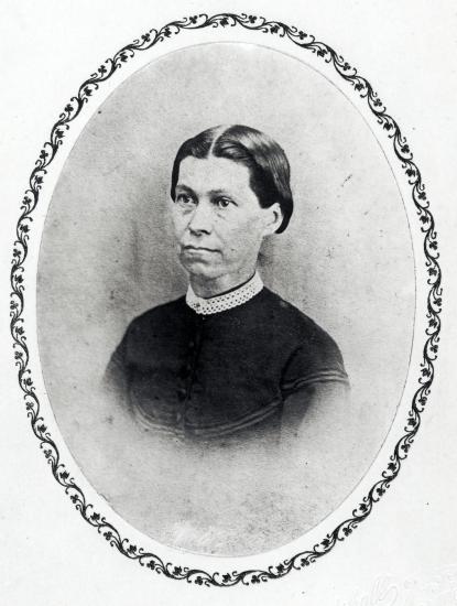 Portrait of Susan Wright, a white woman.