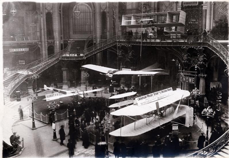 Salon I'Aéronautique in 1910