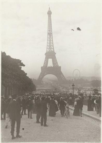 Airplane and the Eiffel Tower