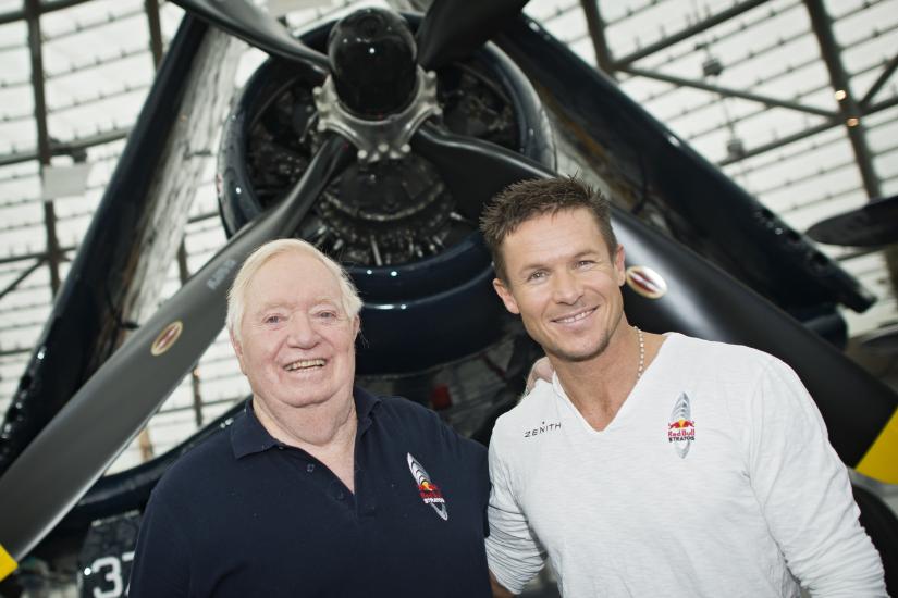 USAF colonel (ret.) Joe Kittinger and Felix Baumgartner pose together at a press conference.