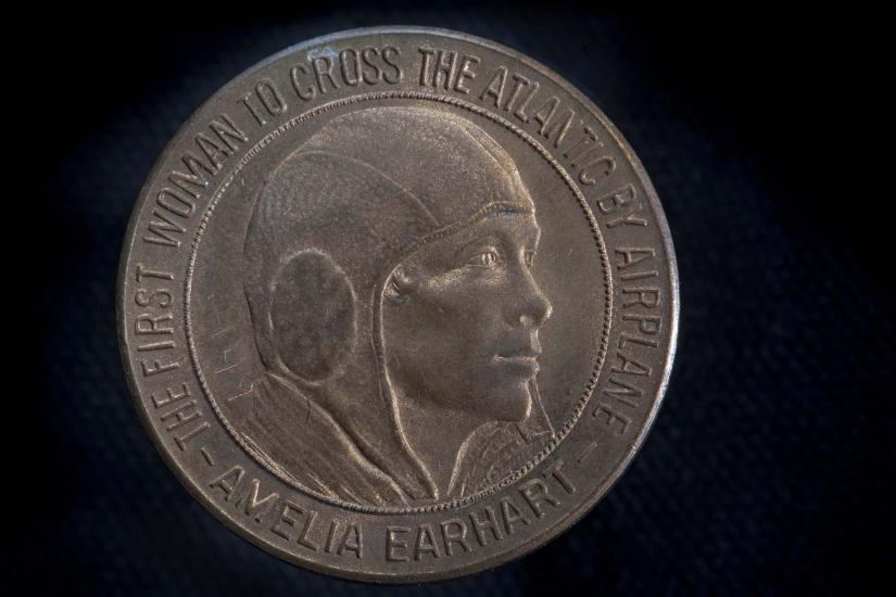 Amelia Earhart First Woman to Cross the Atlantic by Airplane Medal (Front)