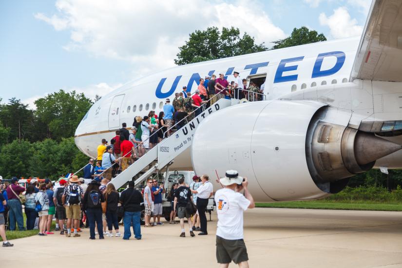 United Airlines Boeing 777 at Become a Pilot Day 2014