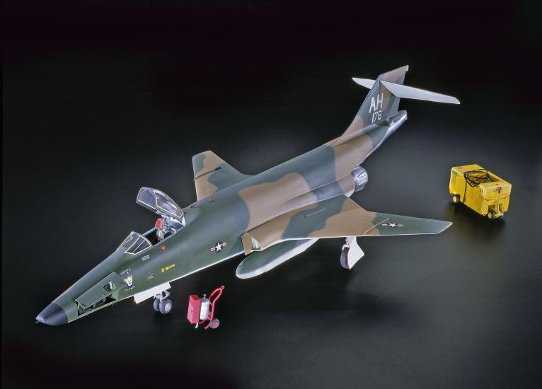 McDonnell RF-101 Voodoo model