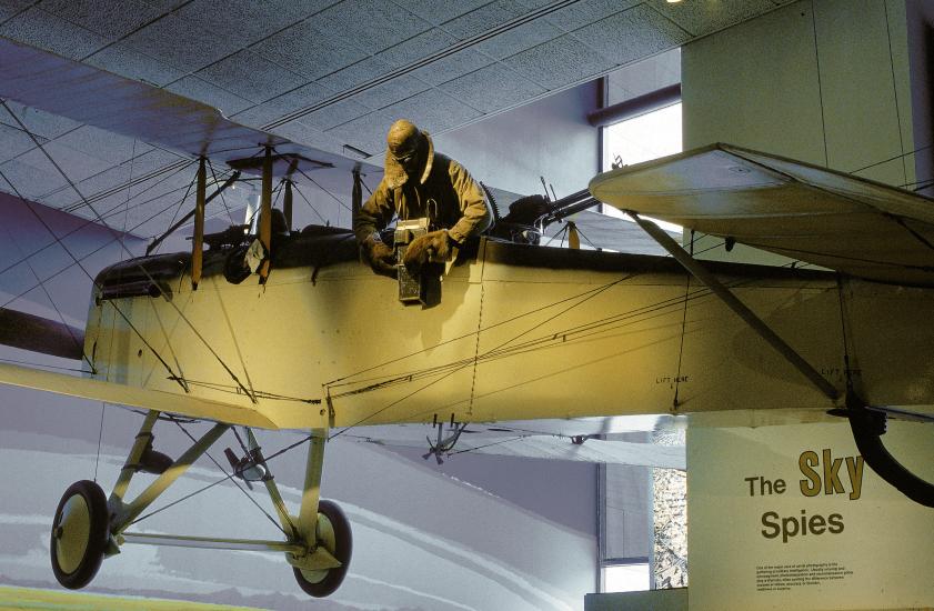 De Havilland DH-4 in Looking at Earth