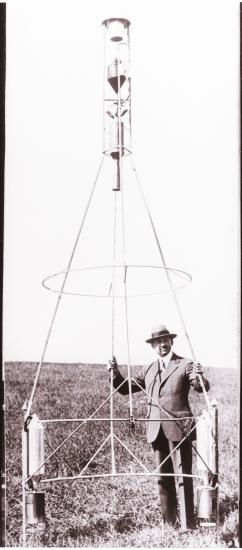 Goddard with "Hoopskirt" Rocket