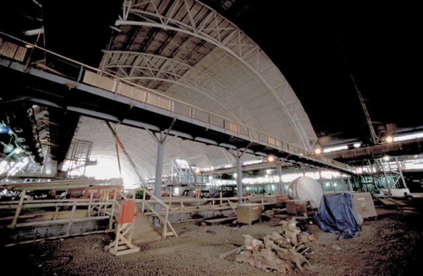 Udvar-Hazy Center observation walkway